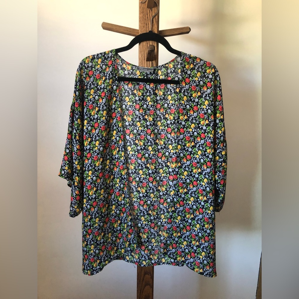 Small flower print kimono
